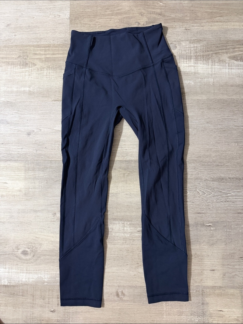 Women’s Lululemon blue leggings 💙